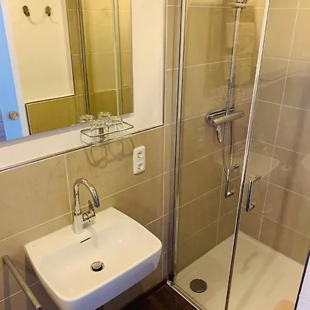 Apartment Schoenes In *